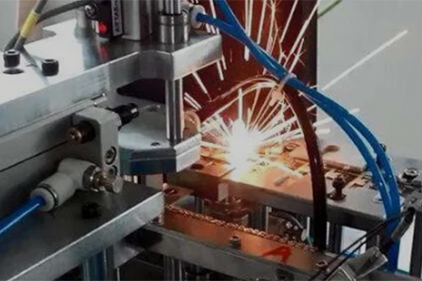 簡述弘遠激光焊接機在加熱器上面的應用